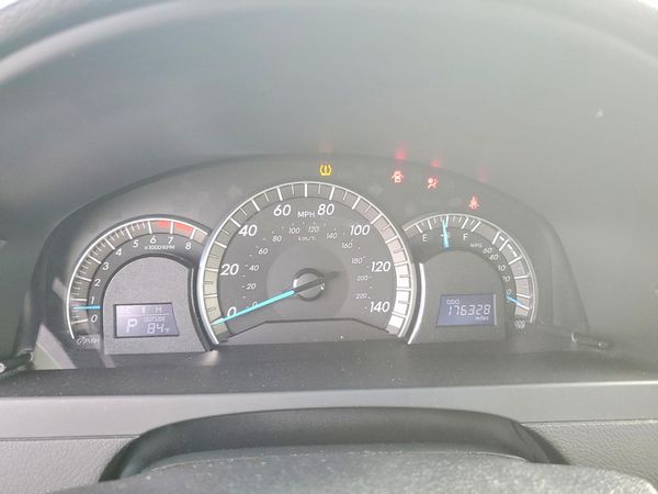 2012 TOYOTA CAMRY