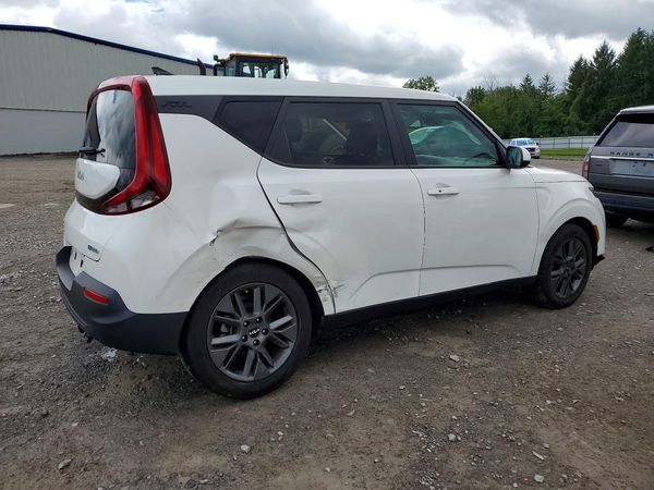 2022 KIA SOUL