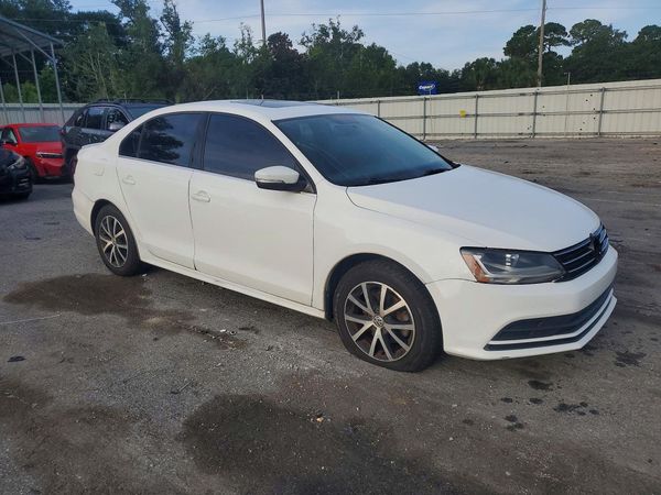 2017 VOLKSWAGEN JETTA SE