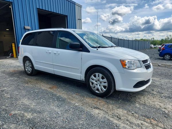 2016 DODGE CARAVAN SE — Passenger 3/4