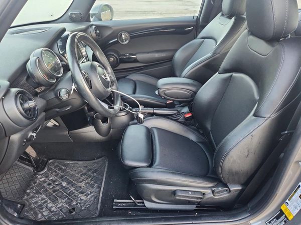 2017 MINI COOPER