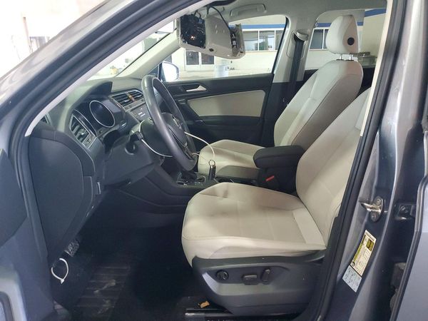 2020 VOLKSWAGEN TIGUAN SE, SEL — DENT