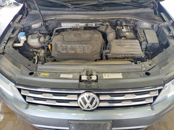 2020 VOLKSWAGEN TIGUAN SE, SEL — Engine bay
