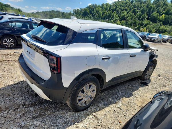 2025 NISSAN KICKS S
