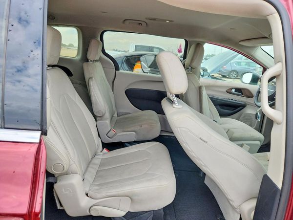 2017 CHRYSLER PACIFICA LX