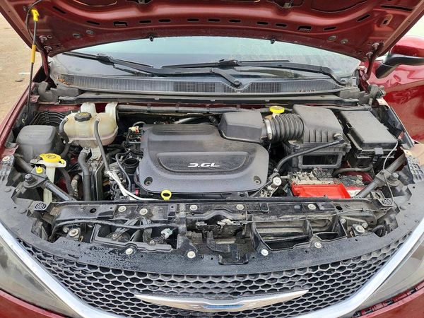 2017 CHRYSLER PACIFICA LX