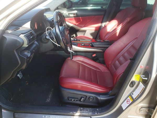 2017 LEXUS IS 200t