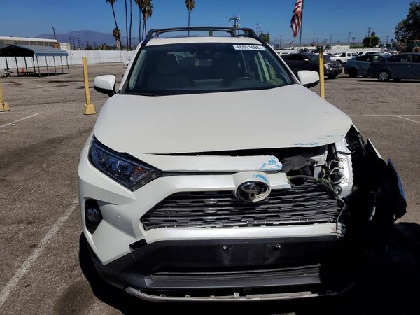 2020 TOYOTA RAV4 Limited