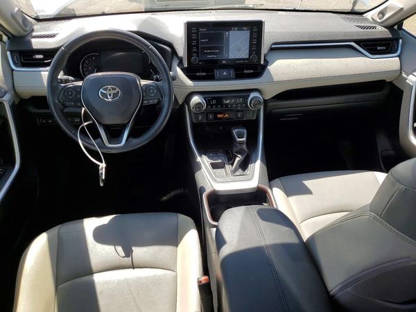 2020 TOYOTA RAV4 Limited