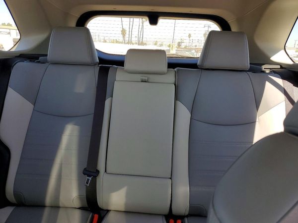 2020 TOYOTA RAV4 Limited