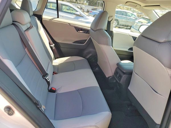 2020 TOYOTA RAV4 Limited