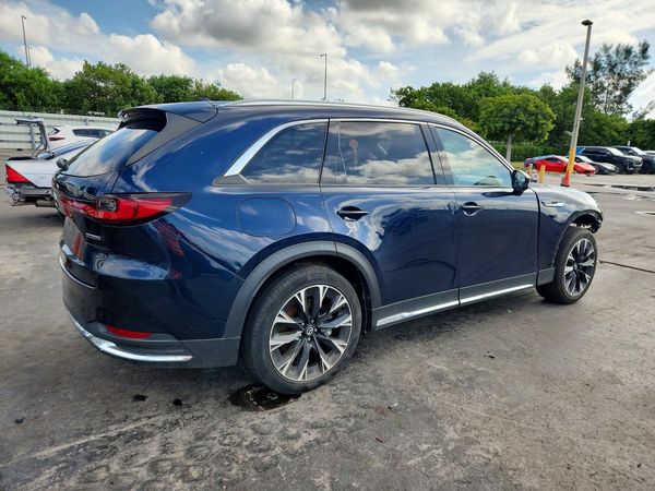 2024 MAZDA CX-90 Premium Package