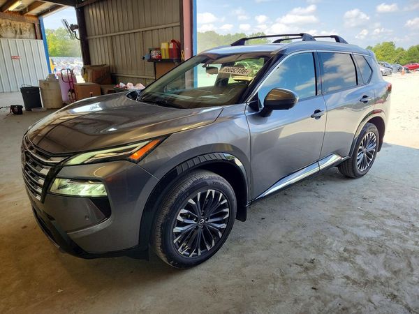 2025 NISSAN ROGUE PLATINUM — Front 3/4