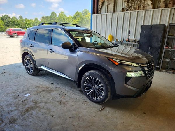 2025 NISSAN ROGUE PLATINUM — Passenger 3/4