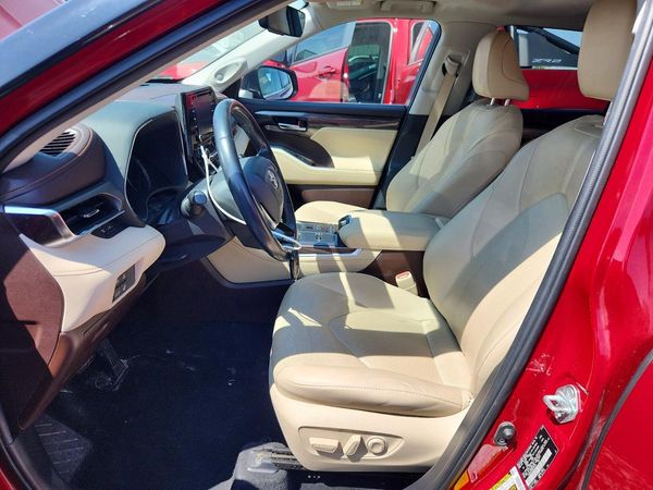 2021 TOYOTA HIGHLANDER Limited