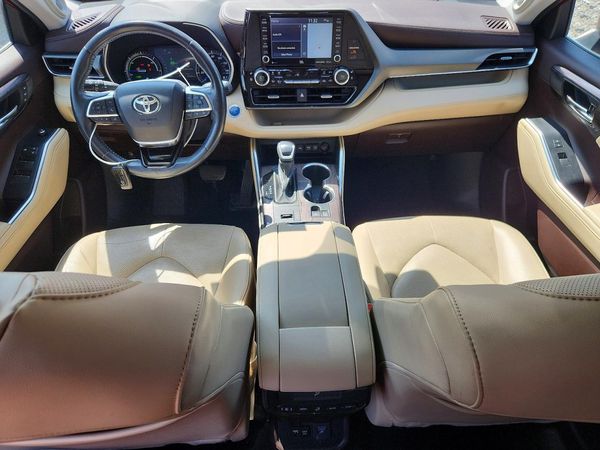 2021 TOYOTA HIGHLANDER Limited