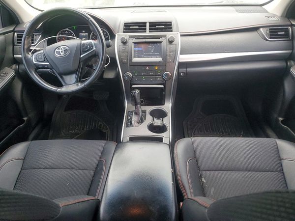 2017 TOYOTA CAMRY