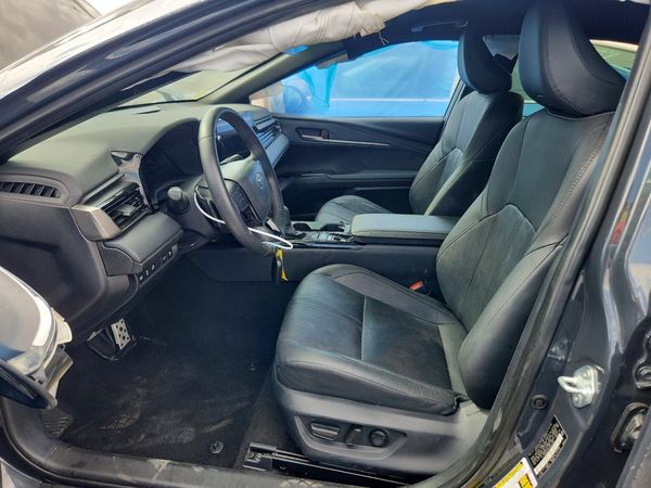 2025 TOYOTA CAMRY