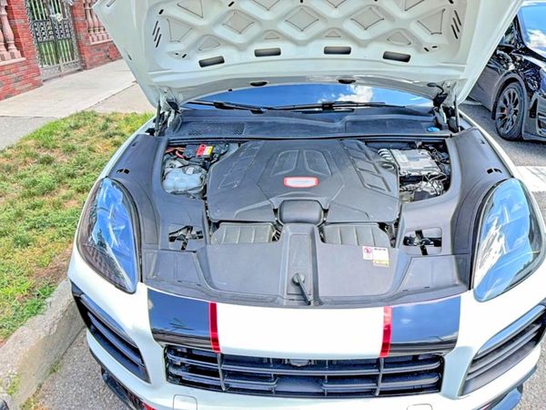2022 PORSCHE CAYENNE GTS Coupe