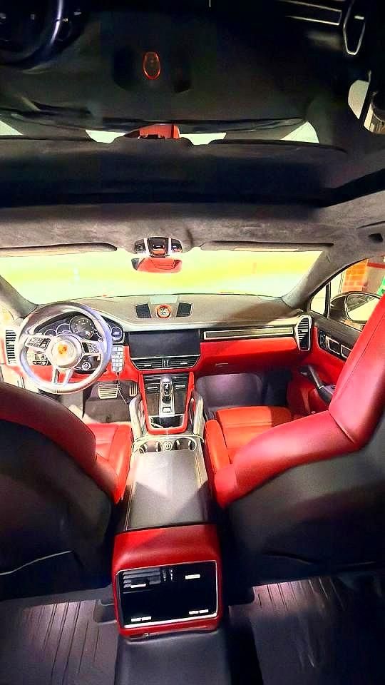 2022 PORSCHE CAYENNE GTS Coupe