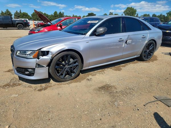 2016 AUDI S8