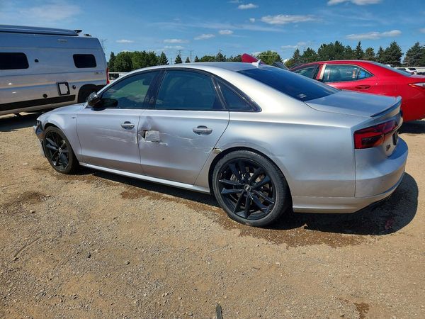 2016 AUDI S8 quattro Plus