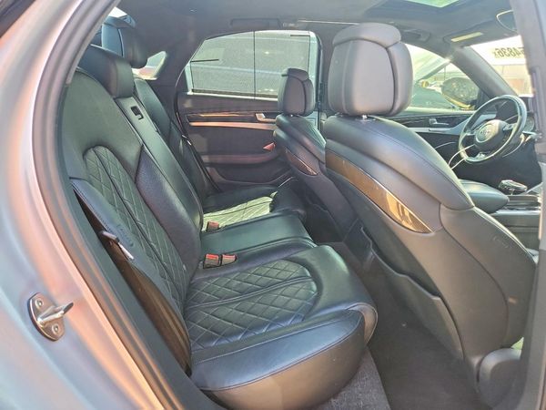 2016 AUDI S8 quattro Plus