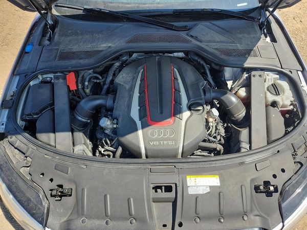 2016 AUDI S8 quattro Plus