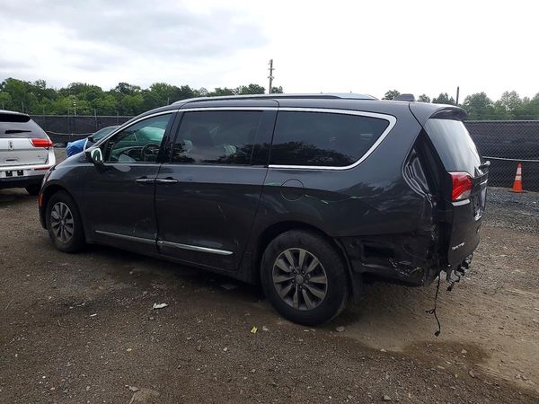 2019 CHRYSLER PACIFICA Touring L Plus