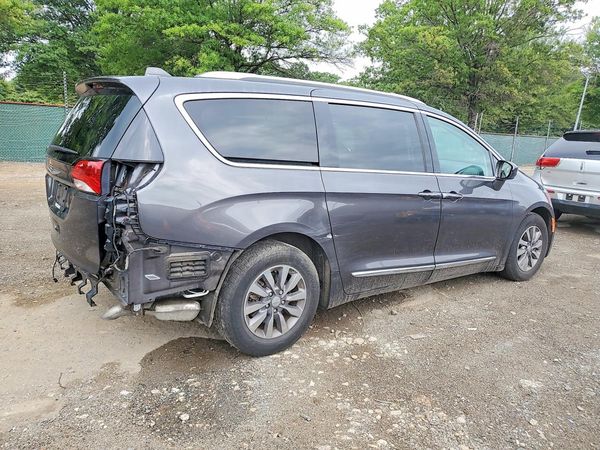 2019 CHRYSLER PACIFICA Touring L Plus