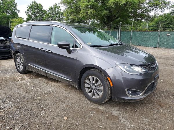 2019 CHRYSLER PACIFICA Touring L Plus