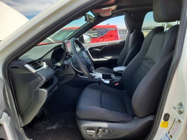 2022 TOYOTA RAV4 SE