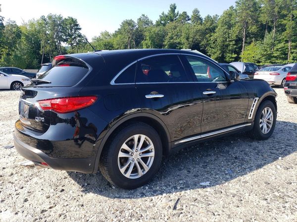 2016 INFINITI QX70