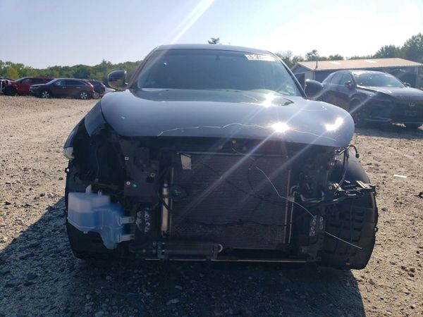2016 INFINITI QX70
