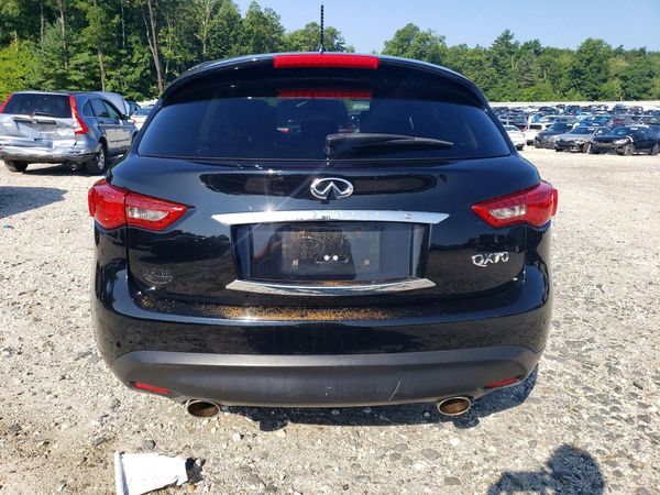 2016 INFINITI QX70