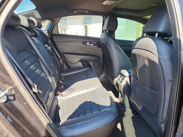 2022 KIA FORTE GT Line