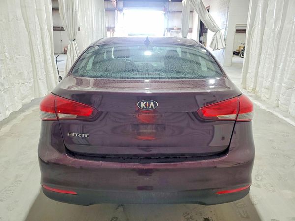 2018 KIA FORTE LX Base