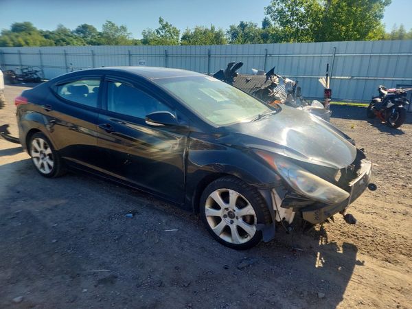 2013 HYUNDAI ELANTRA