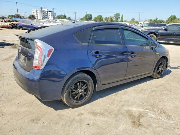 2015 TOYOTA PRIUS