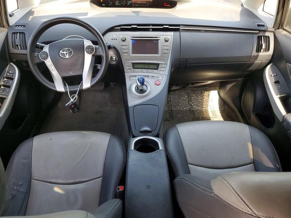 2015 TOYOTA PRIUS