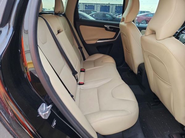 2016 VOLVO XC60 SV33 Premier