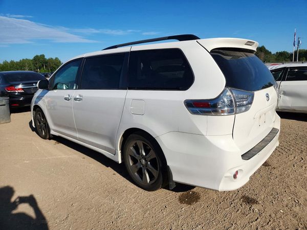2017 TOYOTA SIENNA SE/SE Premium