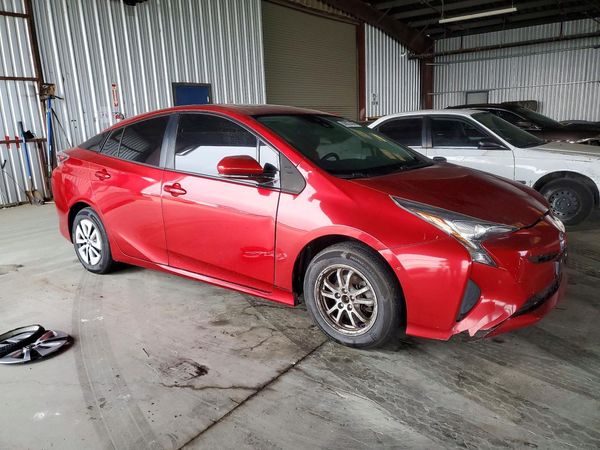 2016 TOYOTA PRIUS
