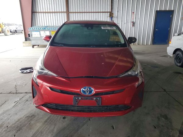 2016 TOYOTA PRIUS