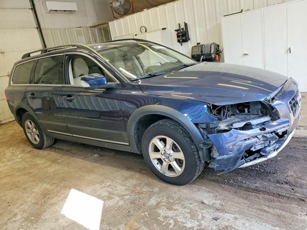 2012 VOLVO XC70
