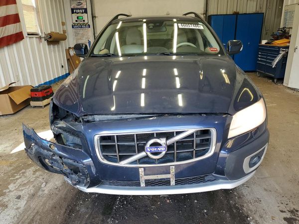 2012 VOLVO XC70