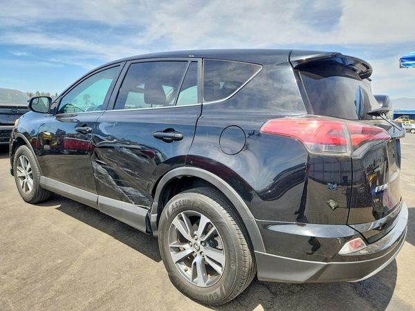 2018 TOYOTA RAV4 Adventure/XLE