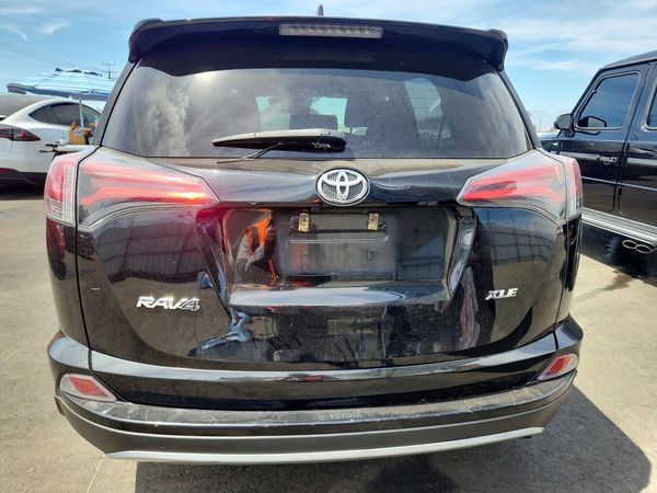 2018 TOYOTA RAV4 Adventure/XLE