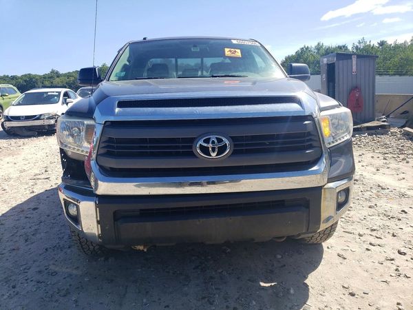 2014 TOYOTA TUNDRA SR5