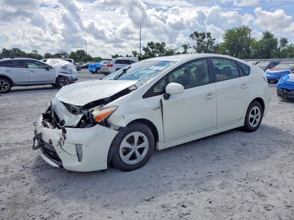 2013 TOYOTA PRIUS